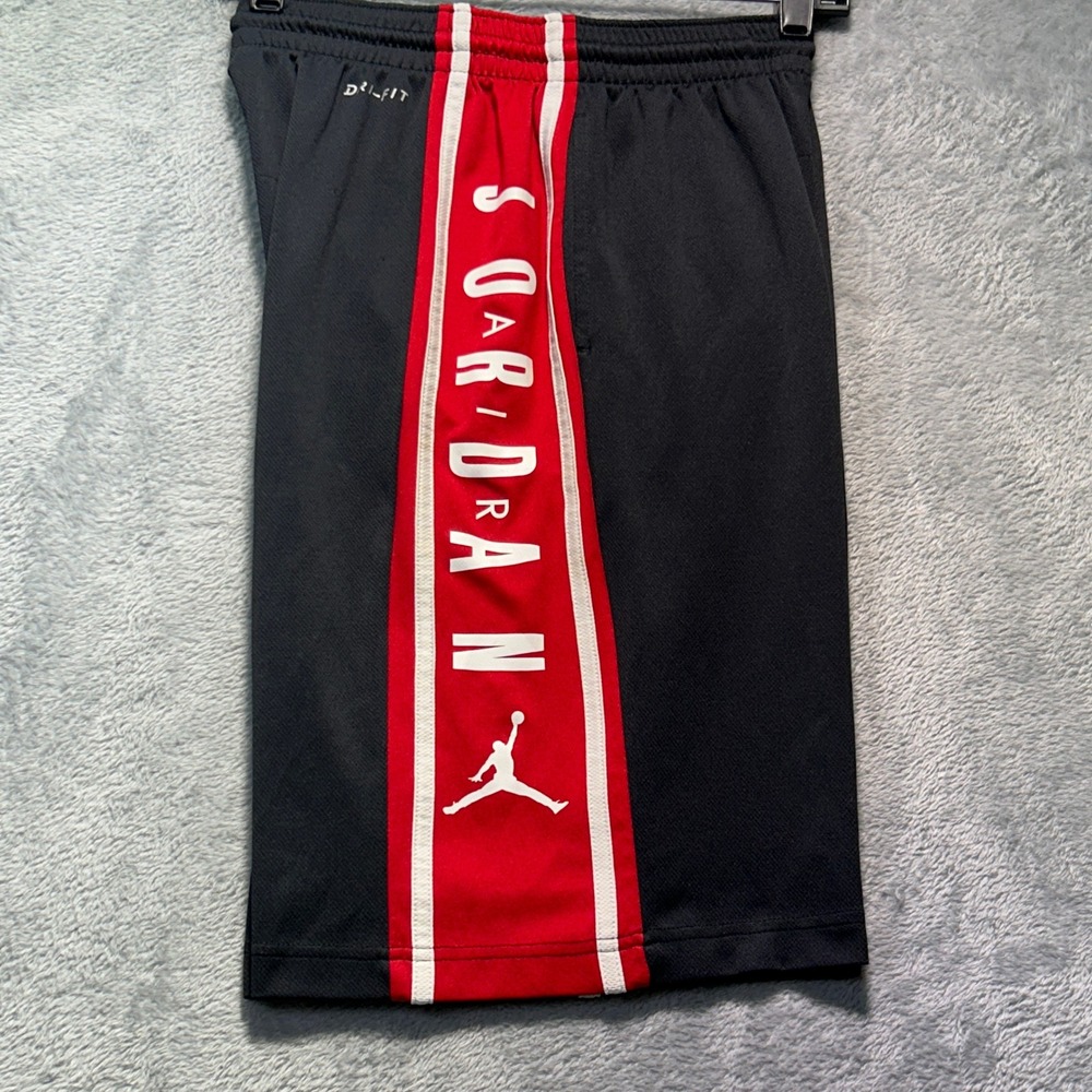 Jordan Kids‎ Dri-FIT Basketball Shorts Black Red XL 13-16 Years 7115-023